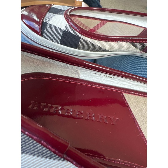 Burberry burgundy nova check patent leather canvas flats 38 7.5 - Picture 4 of 6